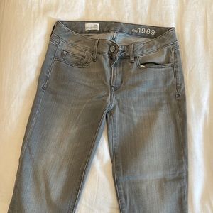 Gap 1969 gray jeans size 26r — brand new!